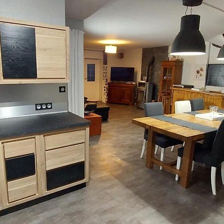 La Talonniere, Maison De Village Avec Terrasse Et 3 Chambres Messas Екстериор снимка