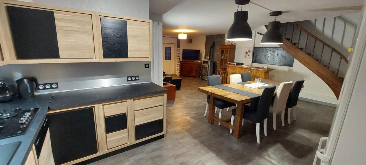 La Talonniere, Maison De Village Avec Terrasse Et 3 Chambres Messas Екстериор снимка